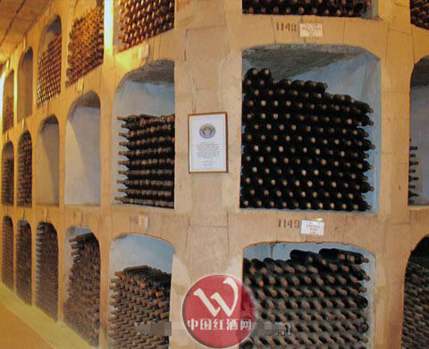 酒窖最大的藏酒瓶數為150萬瓶