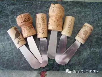 酒瓶做成的手工藝品，一定讓你后悔以前把酒瓶扔掉