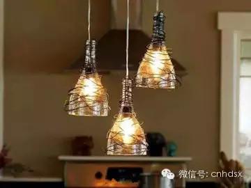 酒瓶做成的手工藝品，一定讓你后悔以前把酒瓶扔掉