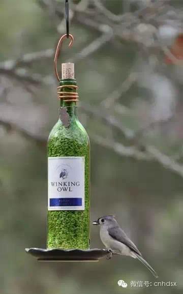 酒瓶做成的手工藝品，一定讓你后悔以前把酒瓶扔掉